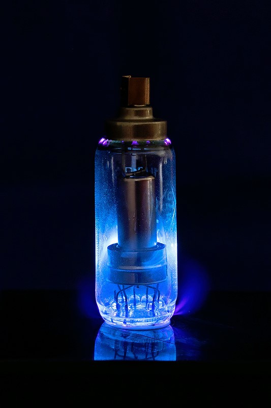 Vaccum tube TESLA DY86