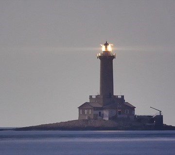 Lighthouse: Porer